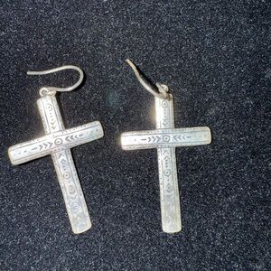 Elegant Silver Cross Earrings
SILPADA .925 SILVER